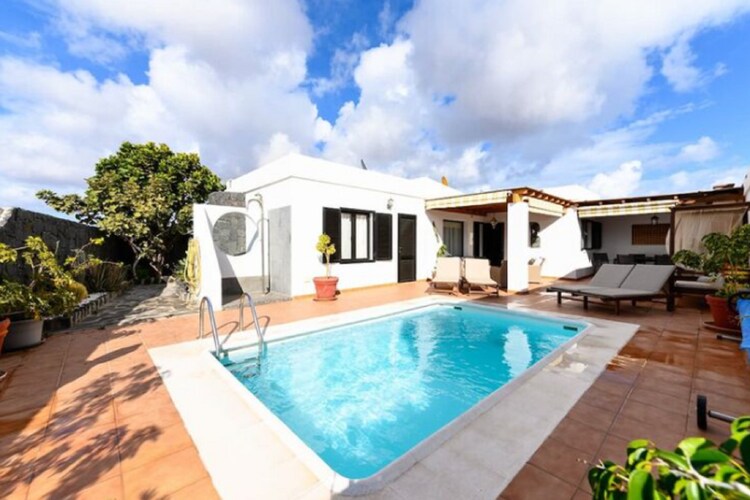 Vakantiehuizen Spanje | Lnzt | Vakantiehuis te huur in Playa-Blanca met zwembad  met wifi 6 personen