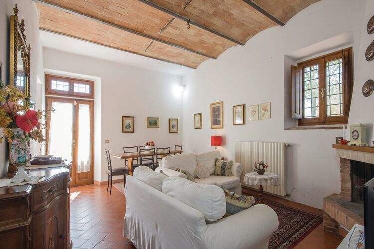 Leuk appartement in San Casciano Val di Pesa met een tuin