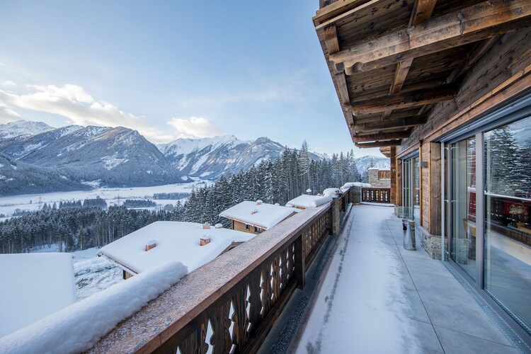 Zeer luxe chalet, bestaande uit twee woningen