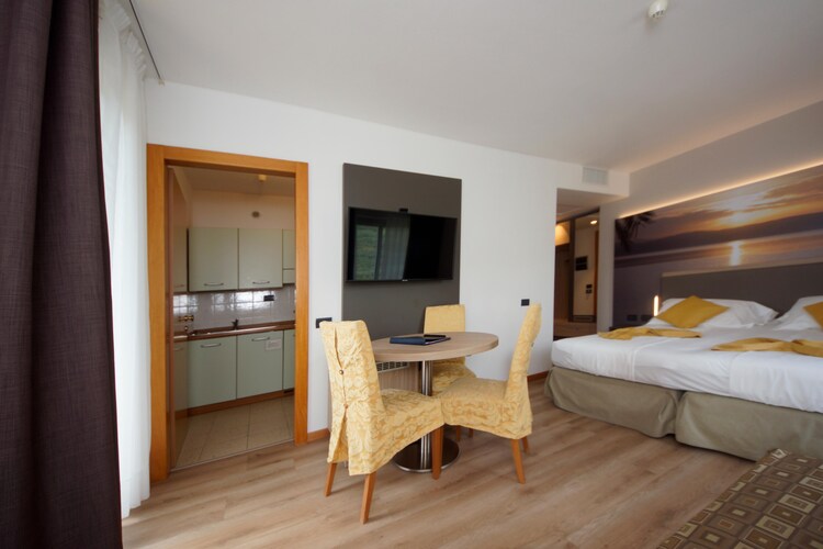 Residence Ambassador Suite, Riva del Garda-mono 2, foto 8