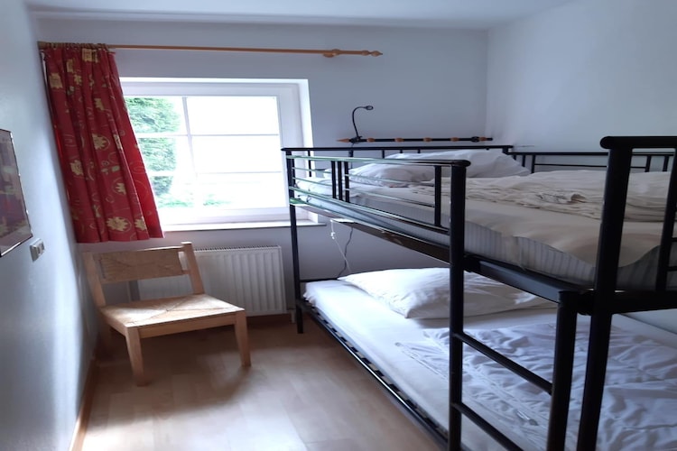 Wohnung unten links - Schlafzimmer