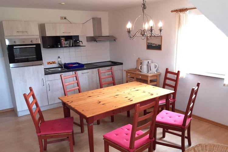 Wohnung oben links - Esszimmer