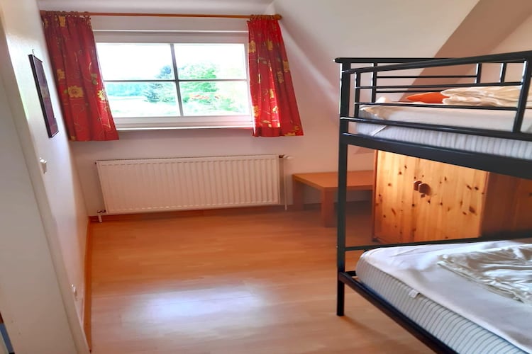 Wohnung oben links - Schlafzimmer