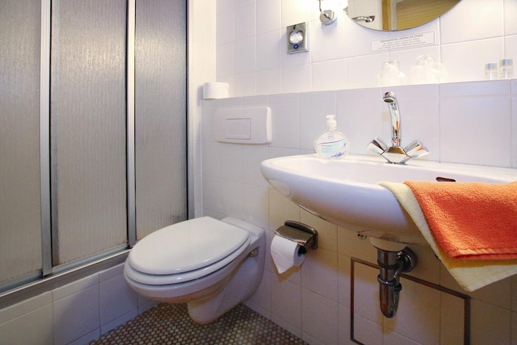 30 Personen-Salle de bain