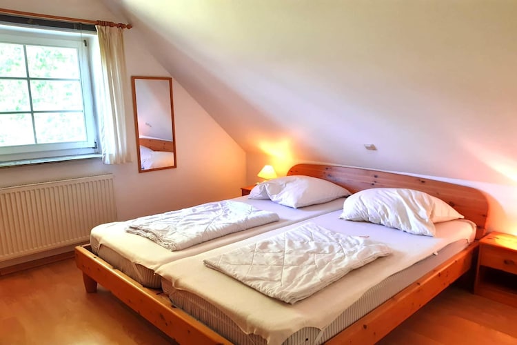 Wohnung oben rechts - Bedroom