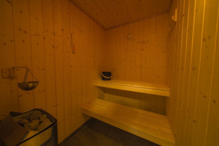 Poolhaus 140 qm-Sauna