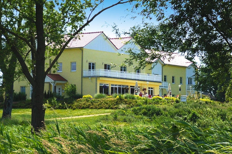 Exterior Summer