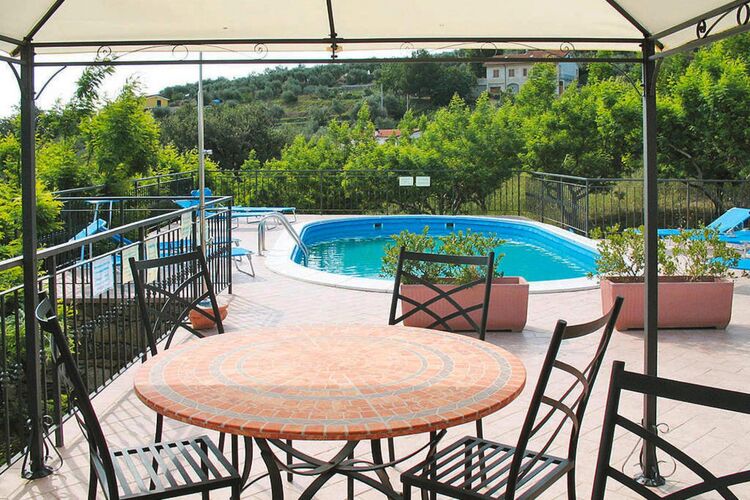 Vakantiehuizen Italie | Lig | Appartement te huur in Imperia met zwembad  met wifi 6 personen