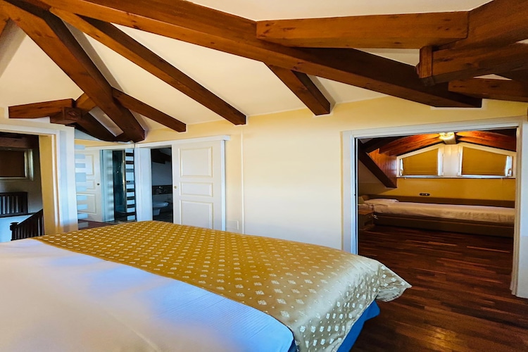Villa Greta Meina-Trilo Orta or Stresa - Schlafzimmer