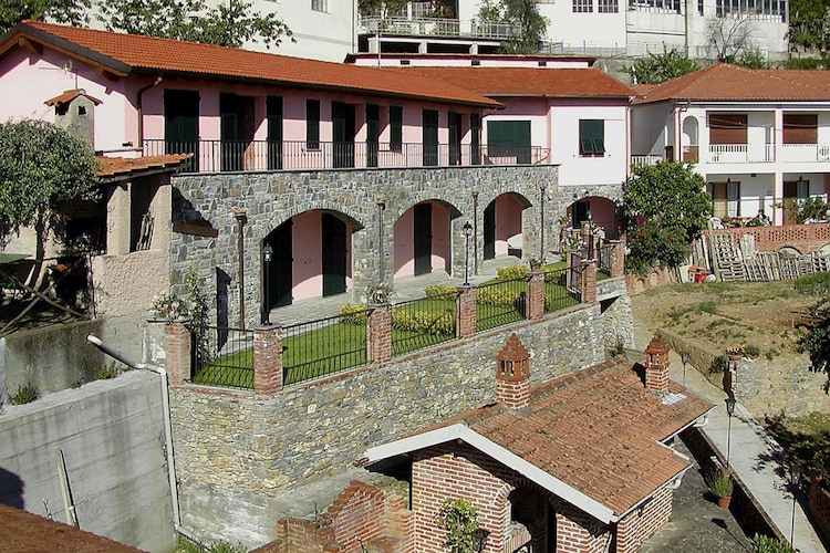 Exterior Summer