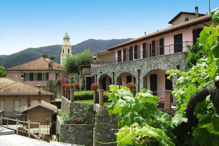 Exterior Summer