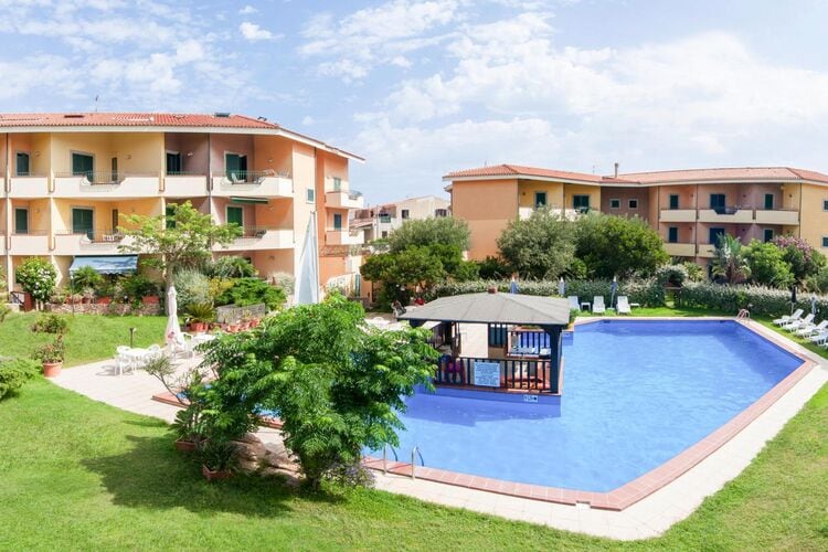 Residence I Mirti Bianchi mit Pool , Santa Teresa  Ferienwohnung in Italien