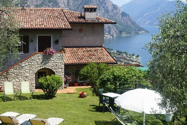 Vakantiehuizen Italie | 230 | Appartement te huur in Limone   met wifi 4 personen