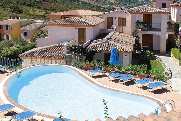 Residence mit Pool in Tanaunella -Budoni Ferienwohnung in Italien