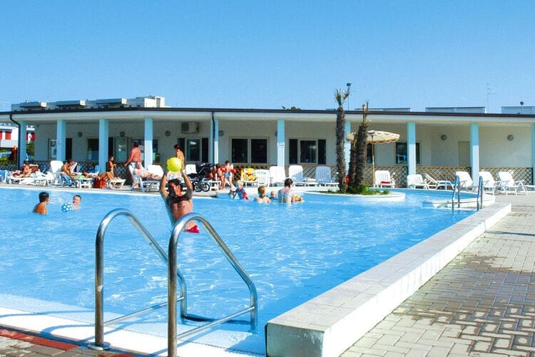 Vakantiehuizen Italie | Emilia-romagna | Appartement te huur in Lido-Adriano met zwembad  met wifi 4 personen