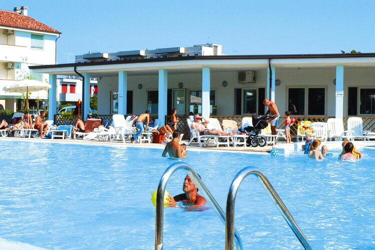 Vakantiehuizen Italie | Emilia-romagna | Appartement te huur in Lido-Adriano met zwembad  met wifi 5 personen