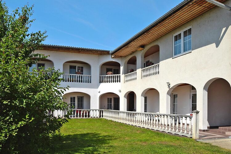 Apartment in Podersdorf am See mit Balkon oder Ter Ferienwohnung  Burgenland