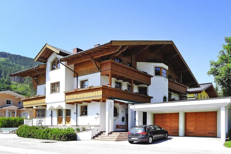 Gemütliche Wohnung in Filzmoos mit Balkon Ferienwohnung  Salzburger Land