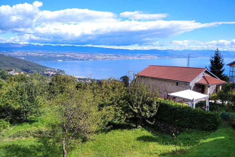 Vakantiehuizen Kroatie | Kvarner | Vakantiehuis te huur in Lovran   met wifi 4 personen