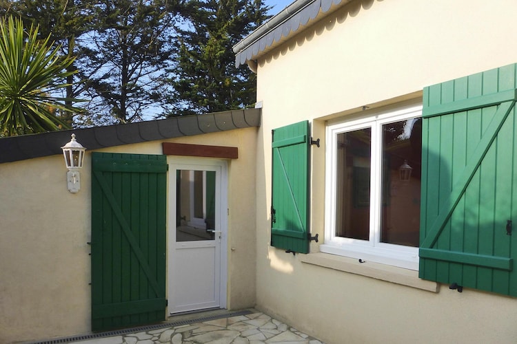 Exterior Summer