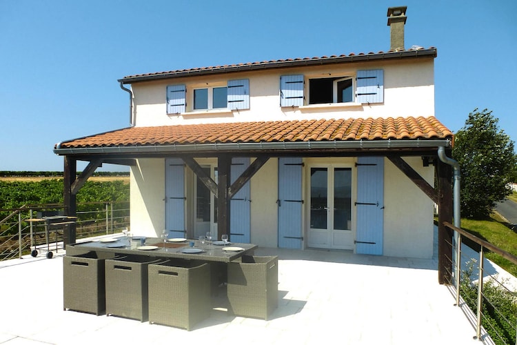 Holiday Home Chenac-St-Seurin-D'Uzet