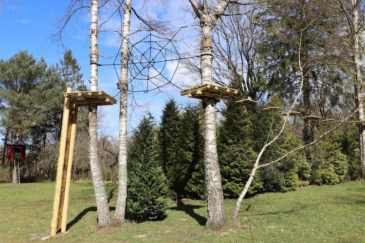 Dom wakacyjny w Sasinie dla max 10 osób-Jardins en été