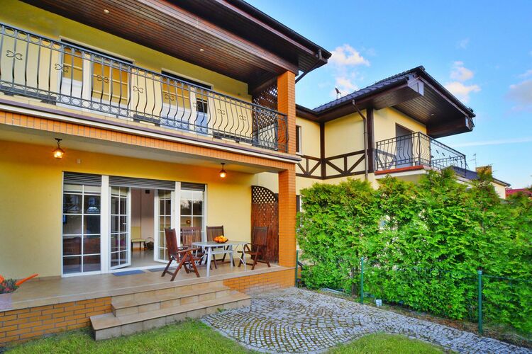 Comfortable holiday home with a garden, Grzybowo Ferienhaus 