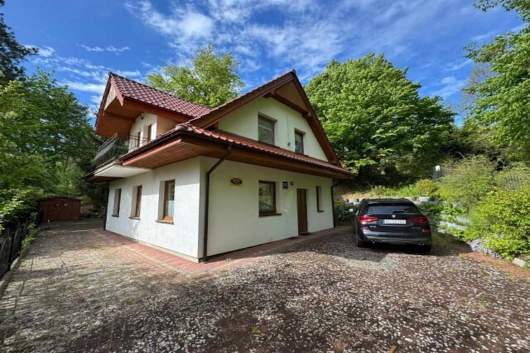 Holiday Home in Kretowiny near Lake