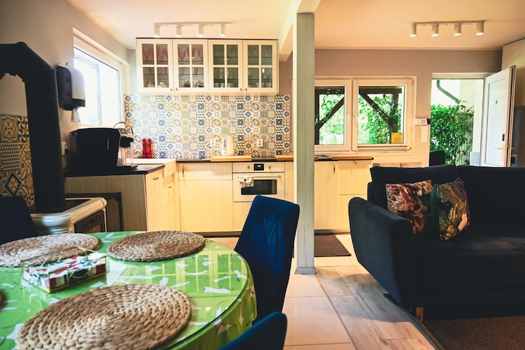 Dom w Starych Czaplach z domkiem na drzewie-Woonkamer