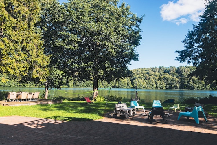 Dom w Starych Czaplach z domkiem na drzewie-Tuinen zomer
