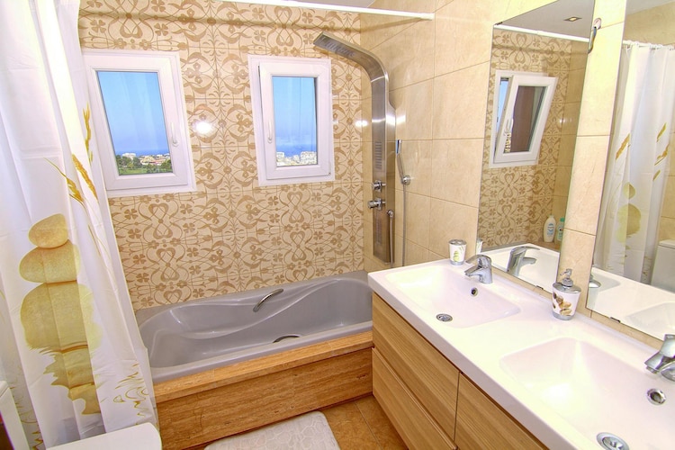 CT 233 - Faro's Benalmadena Pool & Garden - Untagged