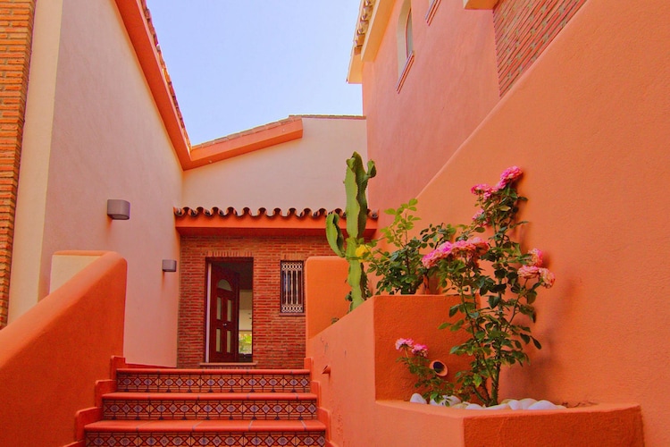 CT 233 - Faro's Benalmadena Pool & Garden - Untagged
