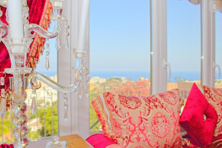CT 233 - Faro's Benalmadena Pool & Garden - Ambiance