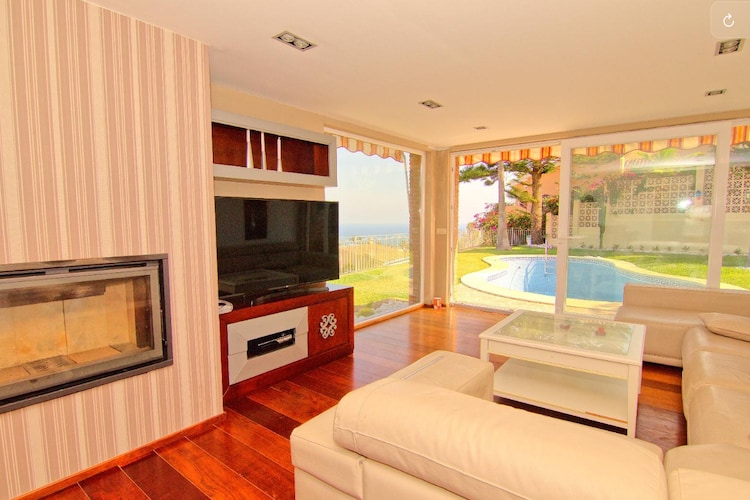 CT 233 - Faro's Benalmadena Pool & Garden - Living room