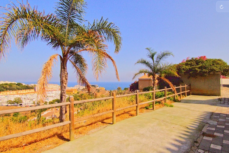 CT 233 - Faro's Benalmadena Pool & Garden - Areas within 1km in summer
