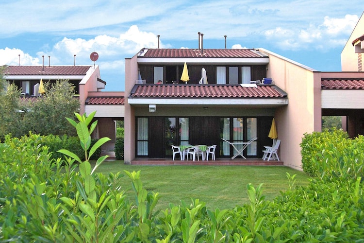 Exterior Summer