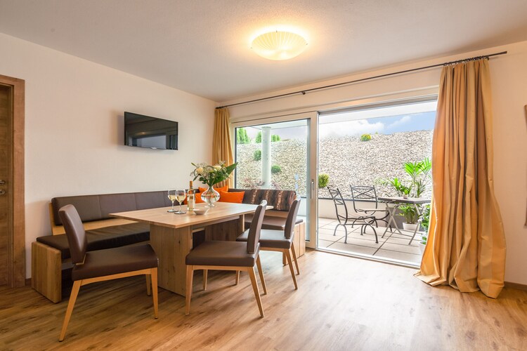 Apartement mit Soutorrain und Terrasse