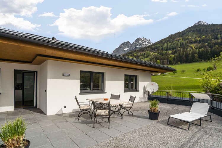 Apartment mit großer Terasse