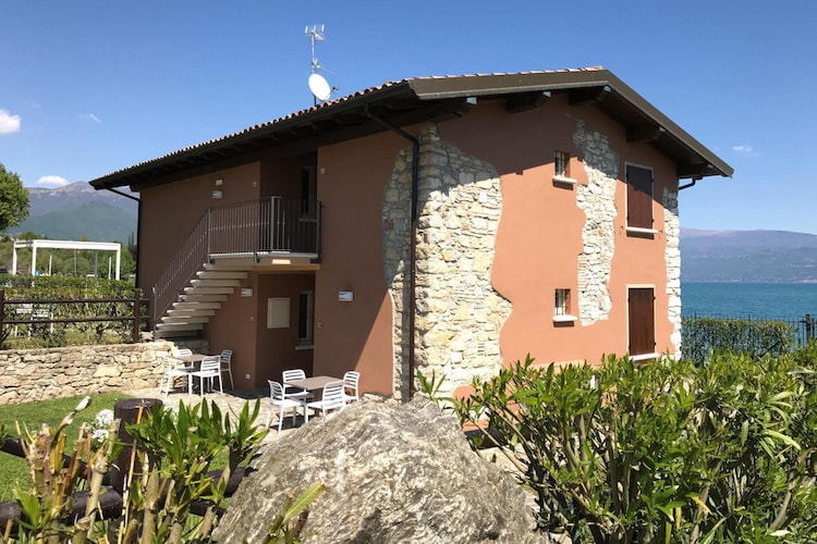 Exterior Summer