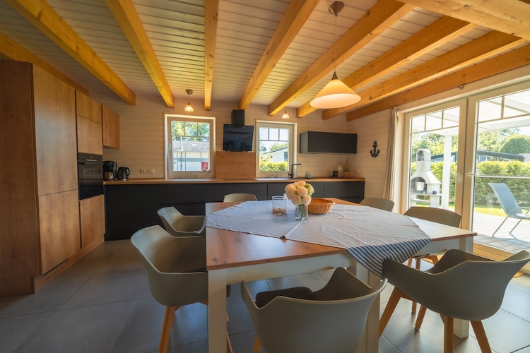 Seewind / 8 Personen-Eetkamer