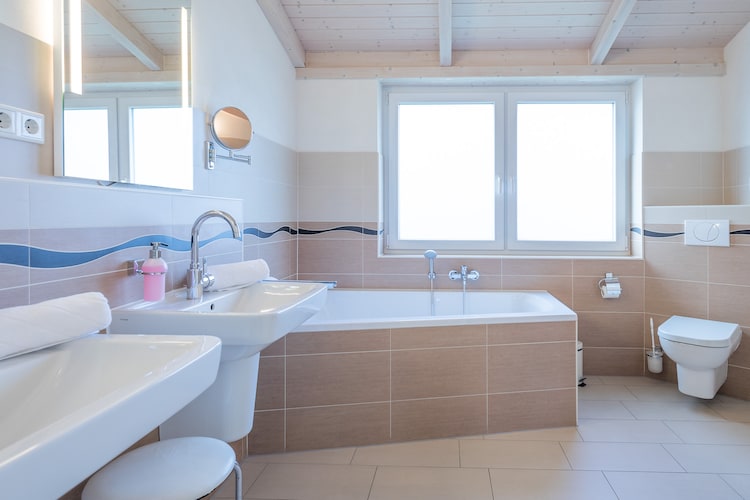 Ferienhaus Langeneß-Badkamer