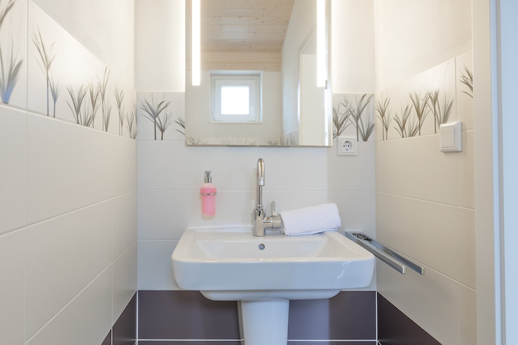 Ferienhaus Langeneß-Badkamer