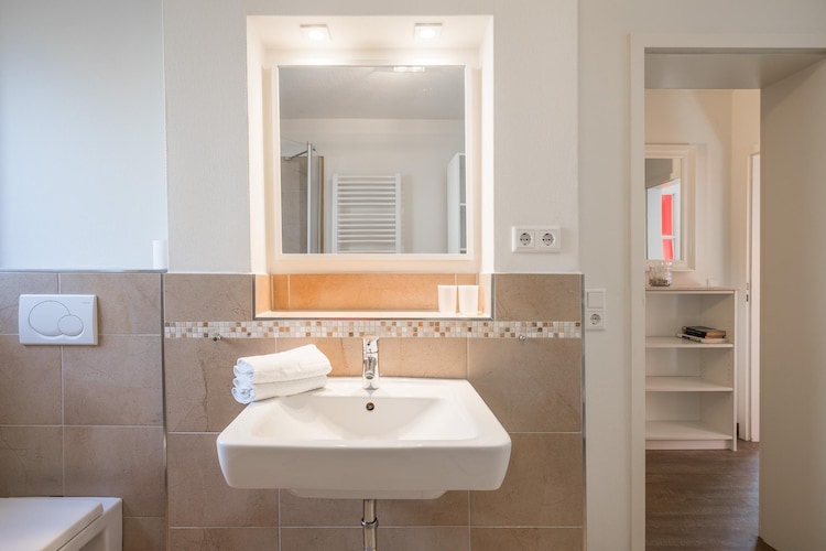 Ferienwohnung Dat lütte Huus 2 - Badezimmer