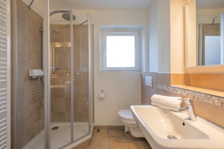 Ferienwohnung Dat lütte Huus 2 - Badezimmer