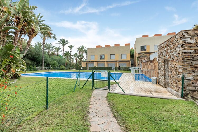 Mooi vakantiehuis in Vera met zonneterras en gedeeld zwembad