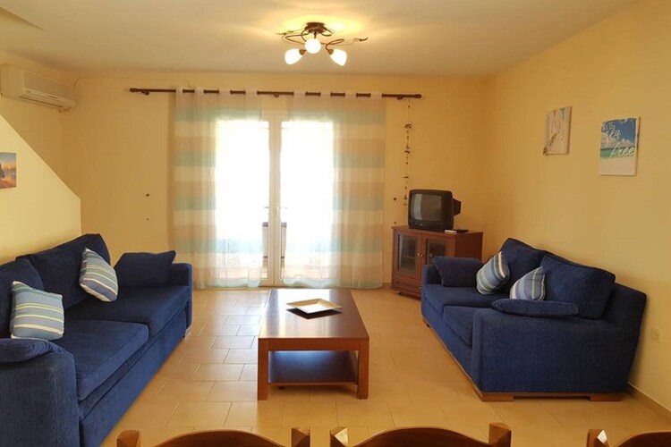 Glyfada Two Floors Maizonette Aa2g 61