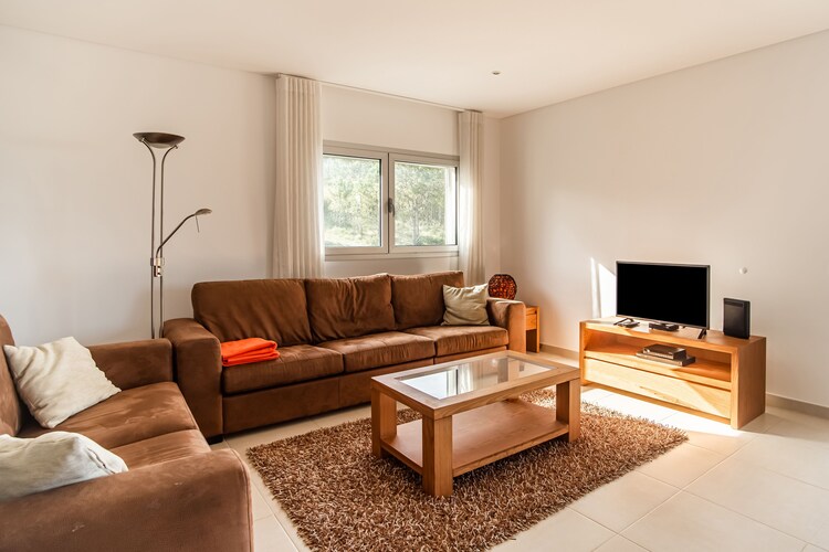Mooie villa met zwembad en uitzicht op de golven van Nazare