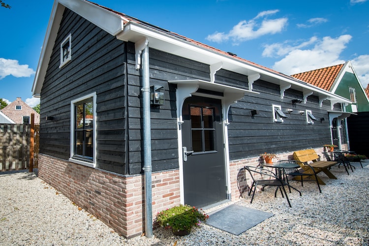 Chalet Boerlage in hartje Monnickendam met terras