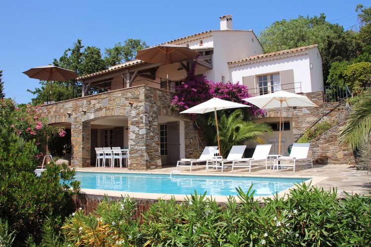 Schitterende villa in Cavalaire sur Mer met zwembad