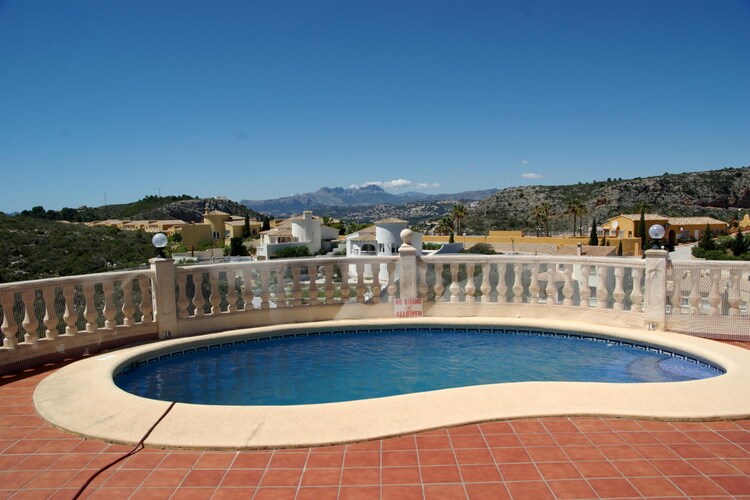 Mooie villa in Cumbre del Sol met uitzicht op zee